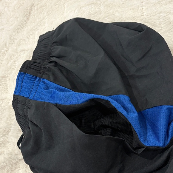 Nike - Picture 9 of 10